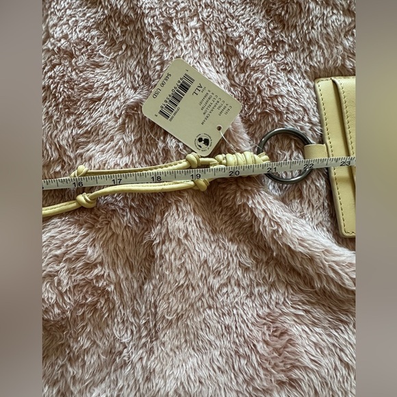 NWT FLAWED Free People Sun's Out Downtown Leather Crossbody Wallet Banana Cream - Picture 9 of 10